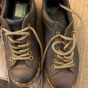 Dr. Martens brown 🥾 boots
